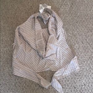 Abercrombie halter Scarf top 
Never worn